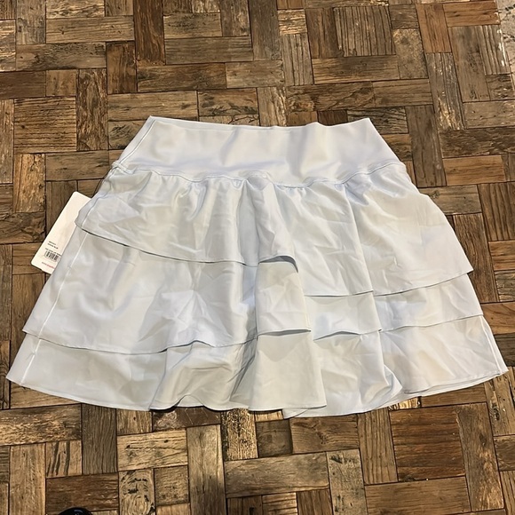 Yogalicious The Level Up Tiered Skort Sky Blue Tennis Size Large NWT - Picture 8 of 10